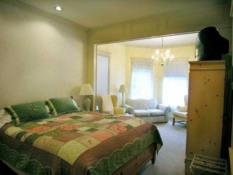 Best Western Grandma'S Feather Bed Mendenhaven Δωμάτιο φωτογραφία