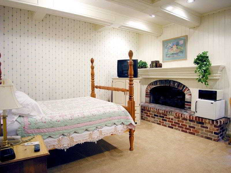 Best Western Grandma'S Feather Bed Mendenhaven Δωμάτιο φωτογραφία