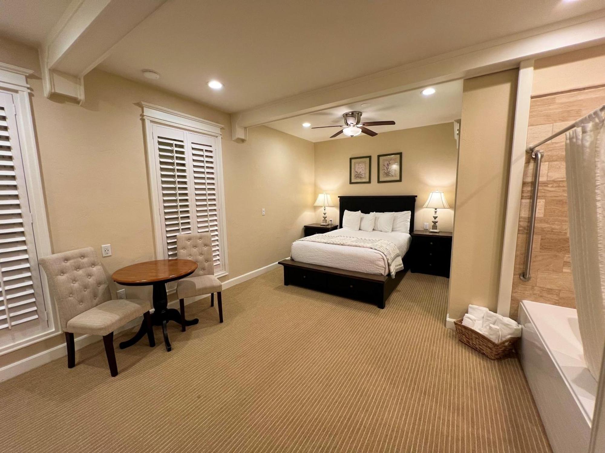 Best Western Grandma'S Feather Bed Mendenhaven Εξωτερικό φωτογραφία